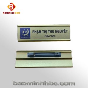 Bảng tên T17