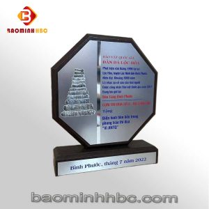 Bảng vinh danh T17