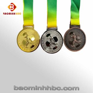 Huy chương đá bóng 12 huy chuong hbc dc06