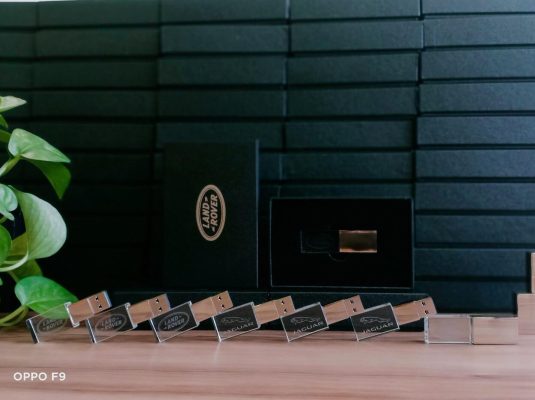 usb pha lê